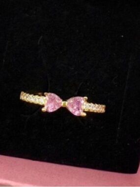 Pandora Gold Bow Ring with box
